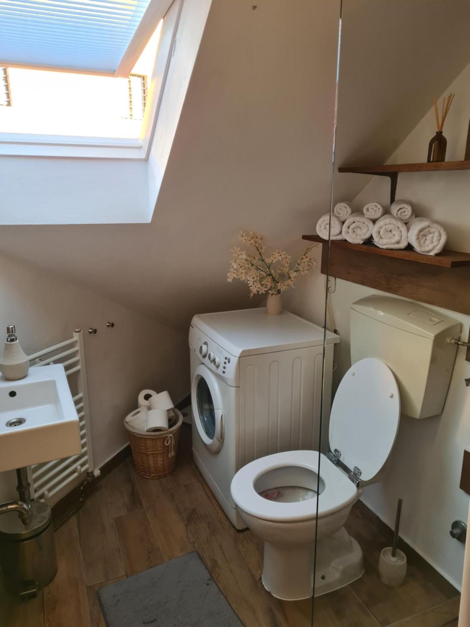 Old Town Cabin Apartment Zagreb Buitenkant foto