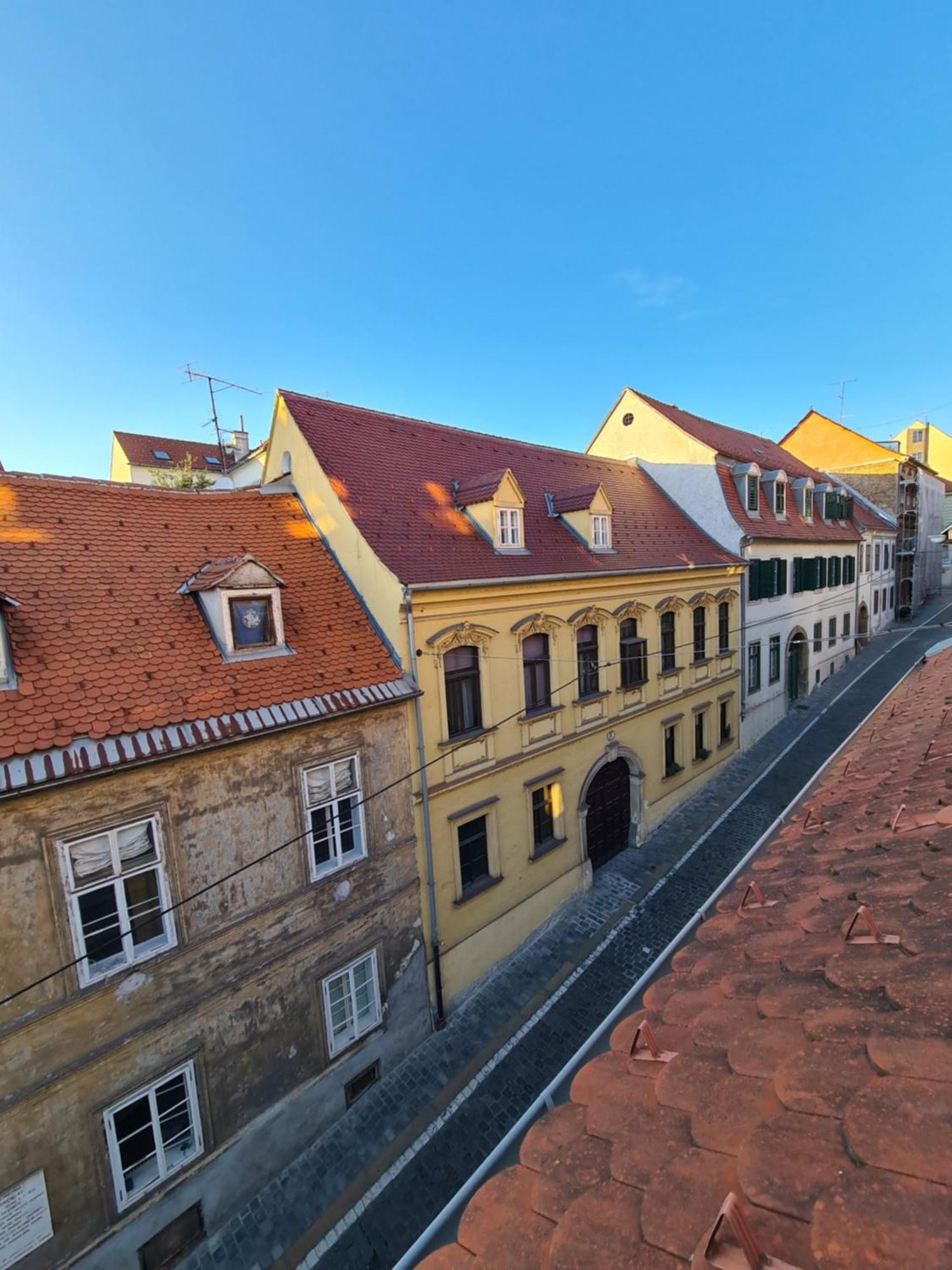 Old Town Cabin Apartment Zagreb Buitenkant foto